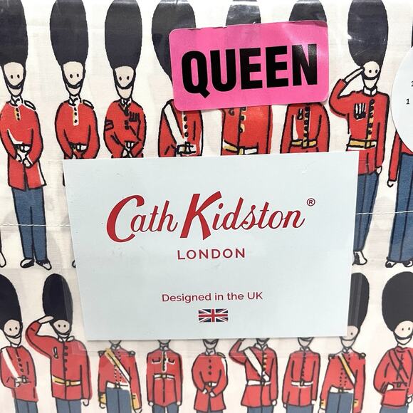 NEW Cath Kidston Queen Sheet Set 4pc London Guards Print 100% Cotton 200 Thread - Picture 2 of 10